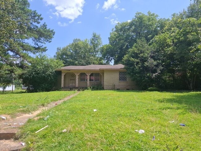 property at 1405 Brinoy Dr