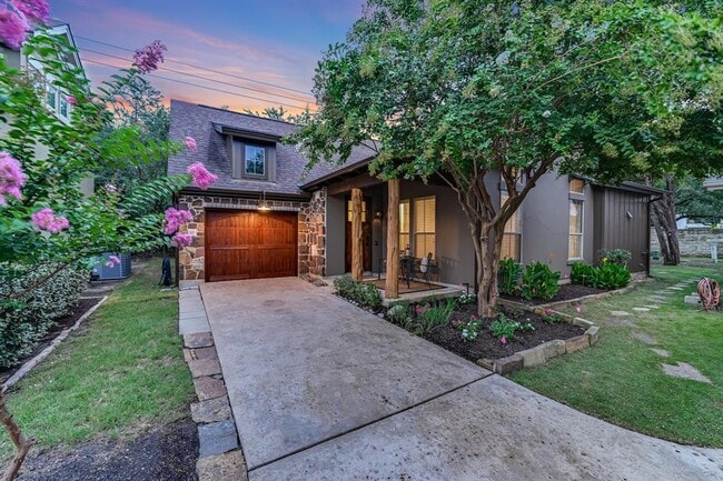 property at 6201 River Pl Blvd
