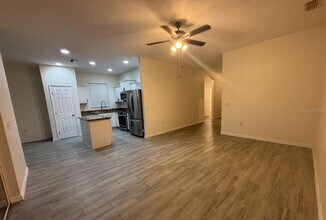 140 Highland Meadows St in Davenport, FL - Building Photo - Building Photo