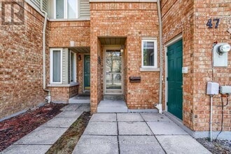 2550 Thomas St in Mississauga, ON - Building Photo - Building Photo