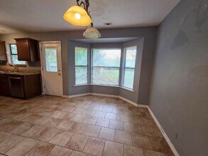 112 Broadmoor Dr in Fredericksburg, TX - Building Photo - Building Photo