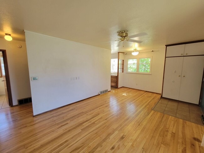 722 Newman Ave in Cedar Falls, IA - Building Photo - Building Photo