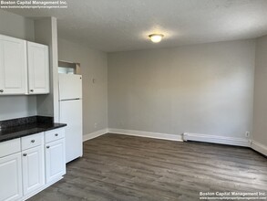 207 Broadway-Unit -11 in Everett, MA - Building Photo - Building Photo