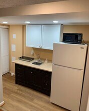 37 Sudley Ford Ct in Chantilly, VA - Foto de edificio - Building Photo