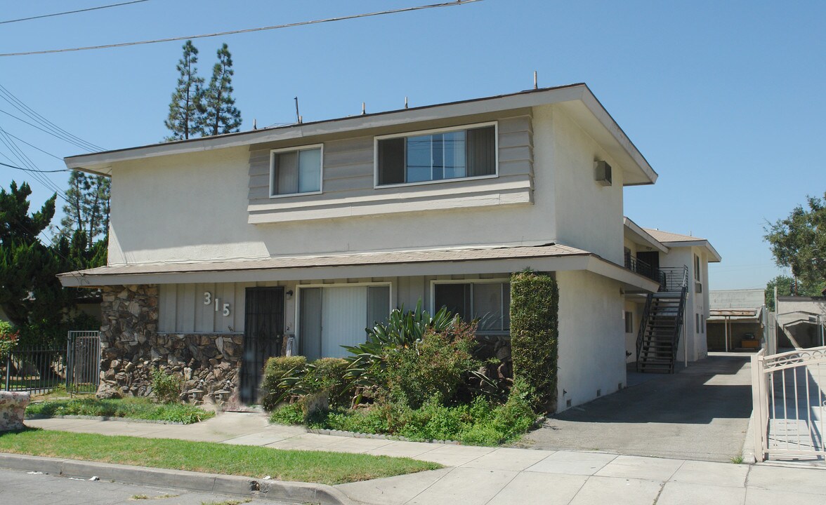 315 S Pine St in San Gabriel, CA - Building Photo