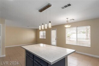 9424 Deer Lodge Ln in Las Vegas, NV - Building Photo - Building Photo