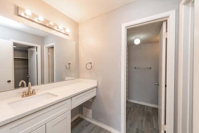 property at 3323 Silverside Dr