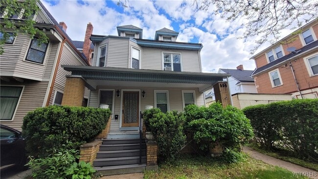 property at 558 Breckenridge St