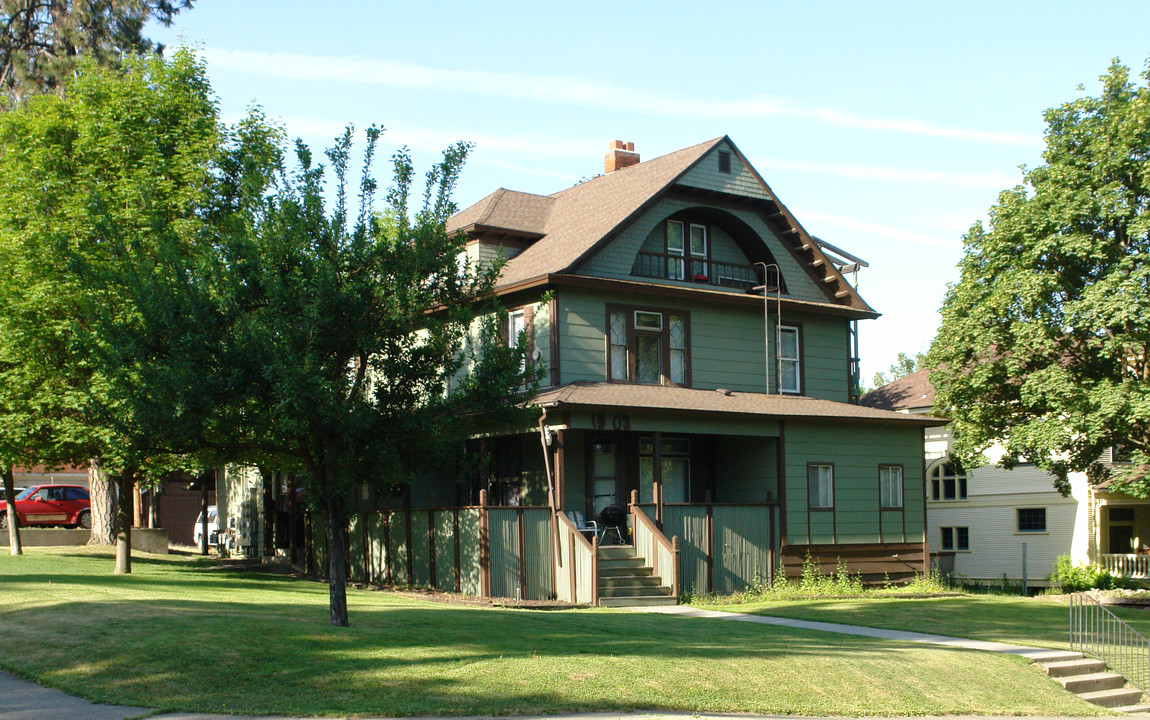 1203 W 8th Ave in Spokane, WA - Foto de edificio