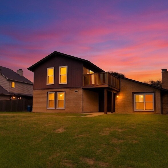 405 Peninsula Dr in Lakewood Village, TX - Building Photo