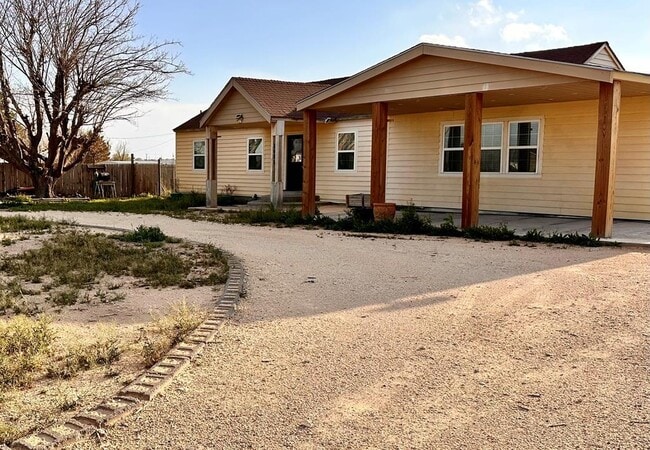 property at 2621 N Vega Ave