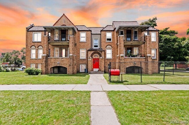 property at 13535 La Salle Blvd