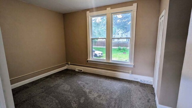 property at 704 E Prospect St