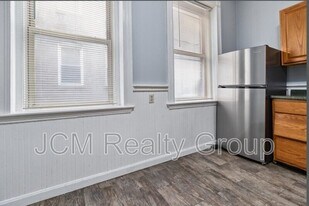 21 Henry St in Malden, MA - Building Photo