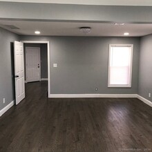 58 Cooke St-Unit -2nd floor in Waterbury, CT - Foto de edificio - Building Photo