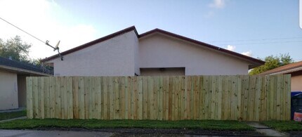 5913 Lincoln St in Hollywood, FL - Building Photo - Building Photo