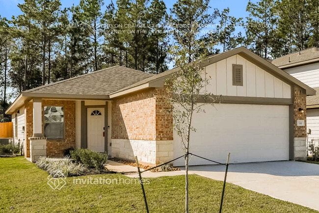 5708 Daphne Dr in Montgomery, TX - Foto de edificio - Building Photo