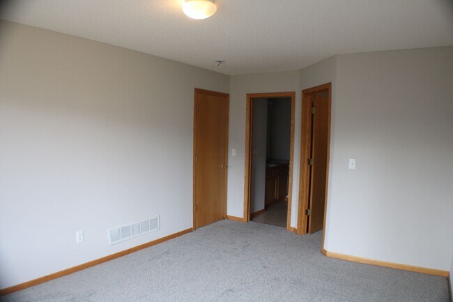 456 Meadow Ln in Somerset, WI - Building Photo - Building Photo