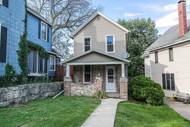 property at 1035 W 5th St