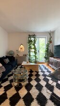 5468 Saint-Urbain Rue in Montréal, QC - Building Photo - Building Photo