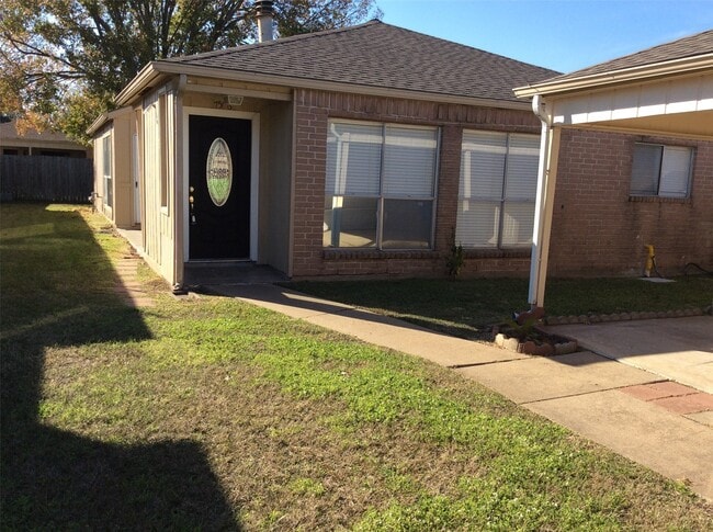 7506 Marisol Dr in Houston, TX - Building Photo - Building Photo