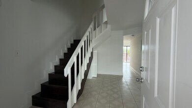 341 NW 109th Ave, Unit 10C in Miami, FL - Building Photo - Building Photo