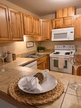 Evergreen Rock Maple Apartments in Olympia, WA - Foto de edificio - Building Photo