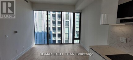 8-4508 Cumberland St in Toronto, ON - Building Photo - Building Photo