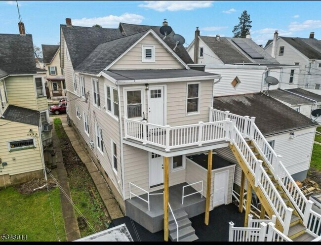 31 Glen Ave, Unit 1- First Floor in Phillipsburg, NJ - Building Photo - Building Photo