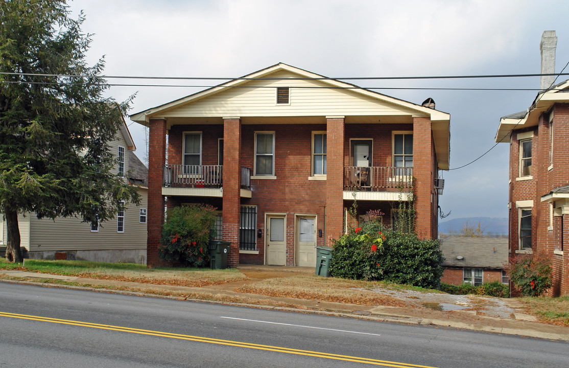 1521 Dodds Ave in Chattanooga, TN - Foto de edificio