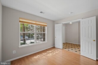 22904 Benson Terrace in Sterling, VA - Building Photo - Building Photo