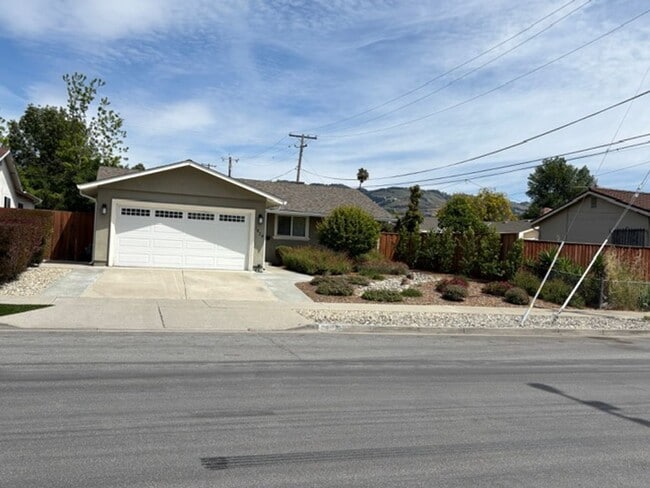 property at 1828 Parkdale Way