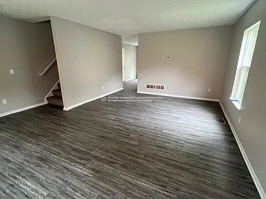 718 Euclid Ave in Akron, OH - Foto de edificio - Building Photo