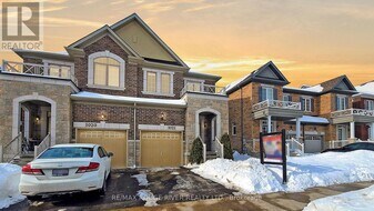 1022 Byron St N in Whitby, ON - Building Photo