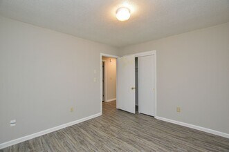 331 Friendship Dr in Matthews, NC - Building Photo - Building Photo