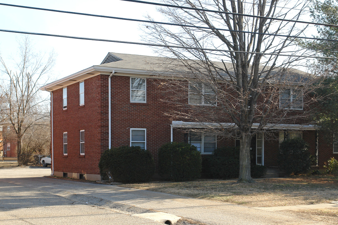 3109 Hunsinger Ln in Louisville, KY - Building Photo