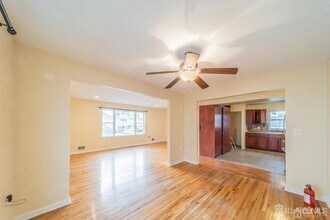 44 N Whittier St in Carteret, NJ - Building Photo - Building Photo