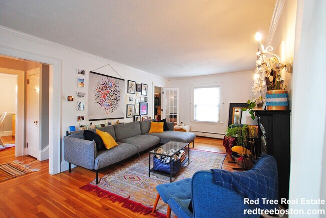 841 Fellsway W in Medford, MA - Foto de edificio - Building Photo