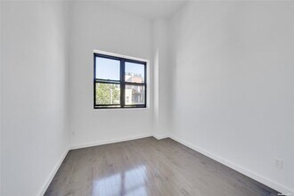 1106 Halsey St in Brooklyn, NY - Building Photo - Building Photo