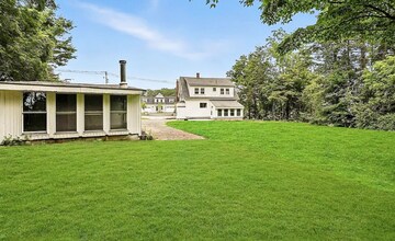 84 E Main St in Hopkinton, MA - Building Photo - Building Photo