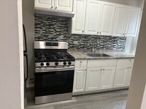 2416 W Franklin St in Baltimore, MD - Building Photo - Building Photo