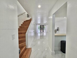 0000 00000 in Miami Gardens, FL - Building Photo - Building Photo