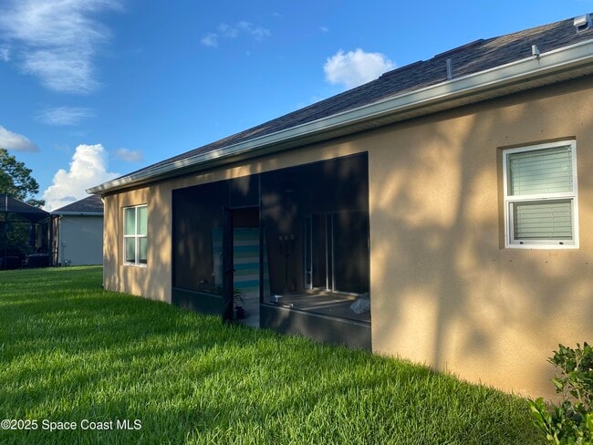 491 Easton Forest Cir SE in Palm Bay, FL - Building Photo - Building Photo