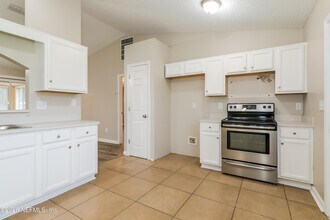 4088 Everett Ave in Middleburg, FL - Building Photo - Building Photo