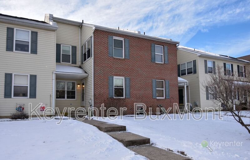 635 Yale Ct in Bensalem, PA - Building Photo