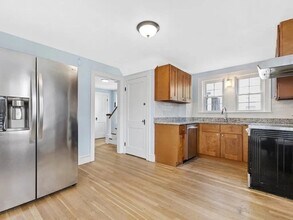 116 Villa St in Waltham, MA - Building Photo - Building Photo