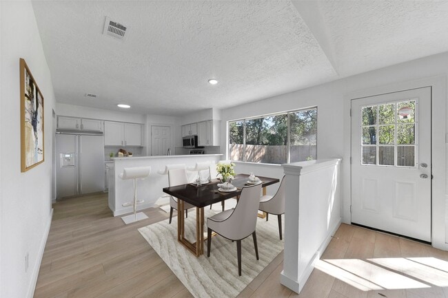 2042 Lexington Woods Dr in Spring, TX - Building Photo - Building Photo