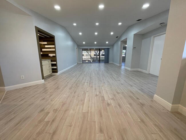 6691 Montego Bay Blvd in Boca Raton, FL - Building Photo - Building Photo