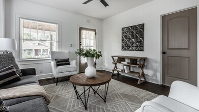1210 Finley Ave in Indianapolis, IN - Foto de edificio - Building Photo