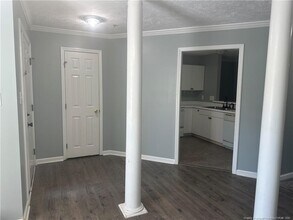 302 Bubble Creek Ct in Fayetteville, NC - Building Photo - Building Photo